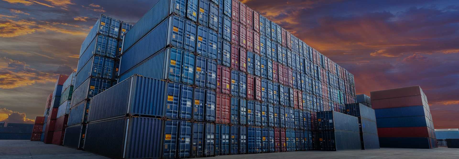 Frakt: 20 ft Shipping containere med godstog